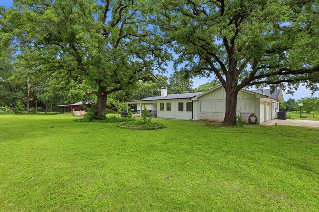 7773 County Road 1200, Grandview, TX 76050