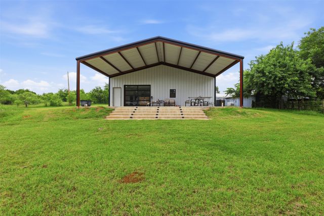 7773 County Road 1200, Grandview, TX 76050