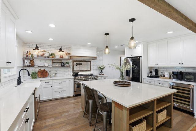 7773 County Road 1200, Grandview, TX 76050