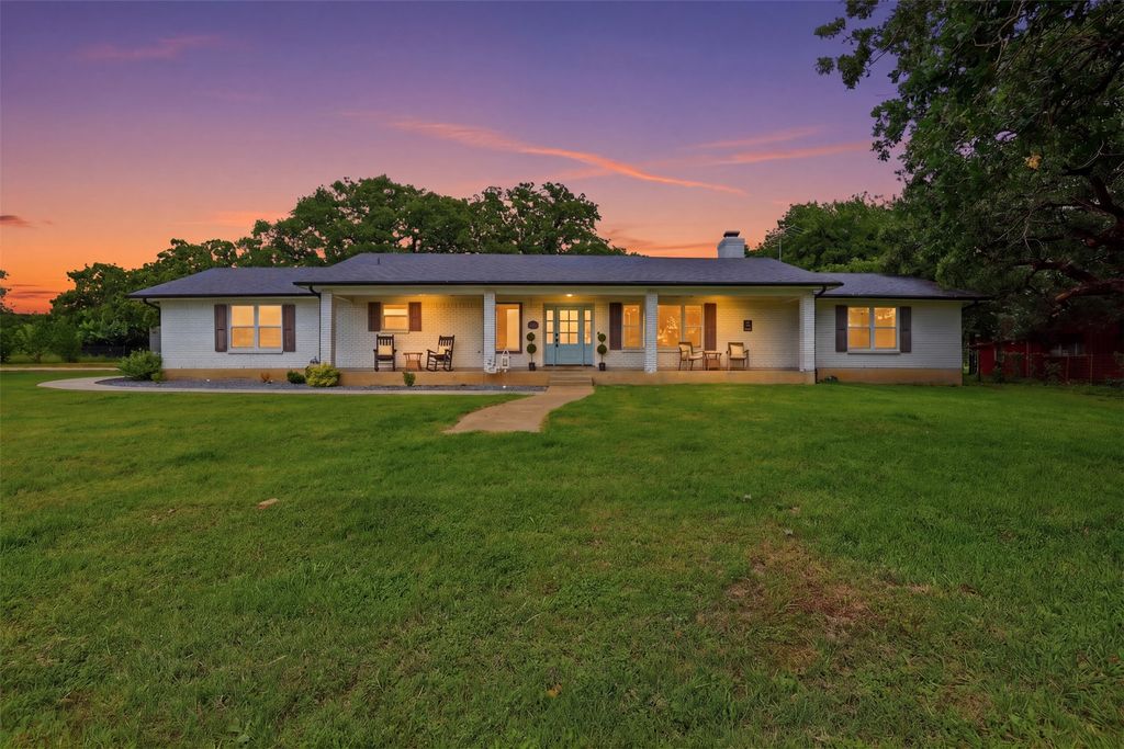 7773 County Road 1200, Grandview, TX 76050