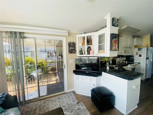 300 ROYAL TROON LOOP, Davenport, FL 33837