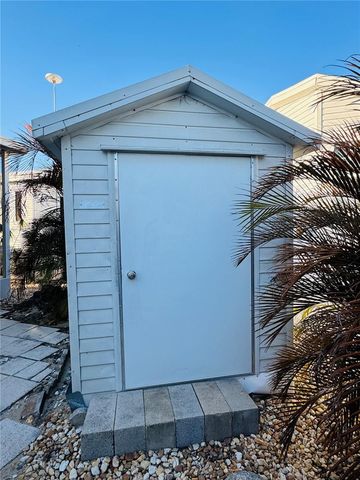 300 ROYAL TROON LOOP, Davenport, FL 33837