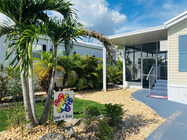 300 ROYAL TROON LOOP, Davenport, FL 33837