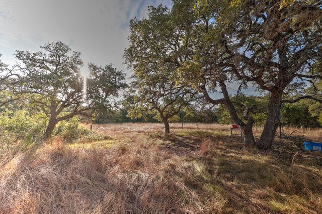 438-1 Yellowstone Lane, Hunt, TX 78024