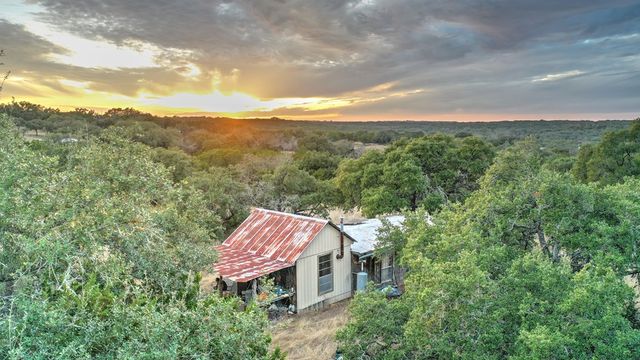 438-1 Yellowstone Lane, Hunt, TX 78024