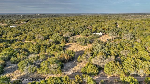438-1 Yellowstone Lane, Hunt, TX 78024