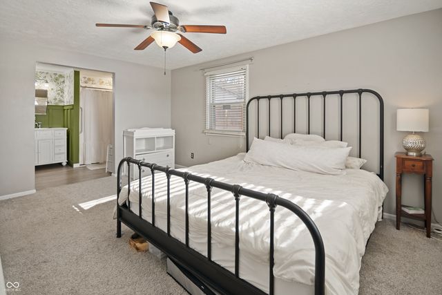 102 E Hillsboro Drive, Pendleton, IN 46064