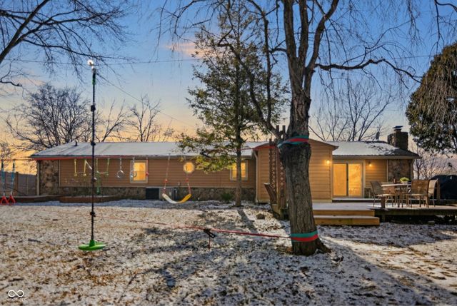 102 E Hillsboro Drive, Pendleton, IN 46064