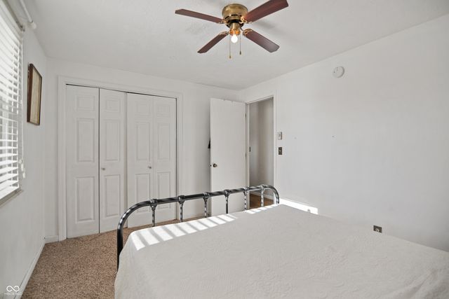 102 E Hillsboro Drive, Pendleton, IN 46064