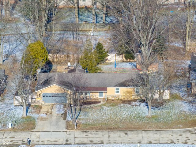 102 E Hillsboro Drive, Pendleton, IN 46064