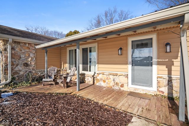 102 E Hillsboro Drive, Pendleton, IN 46064