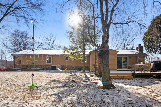 102 E Hillsboro Drive, Pendleton, IN 46064