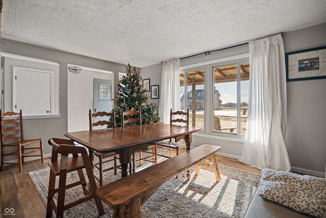 102 E Hillsboro Drive, Pendleton, IN 46064