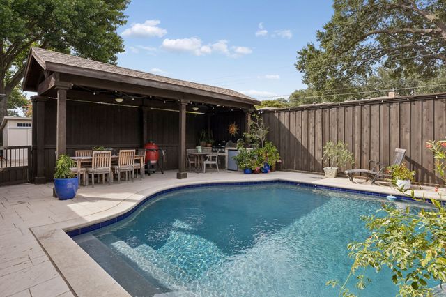 4333 Echo Glen Drive, Dallas, TX 75244