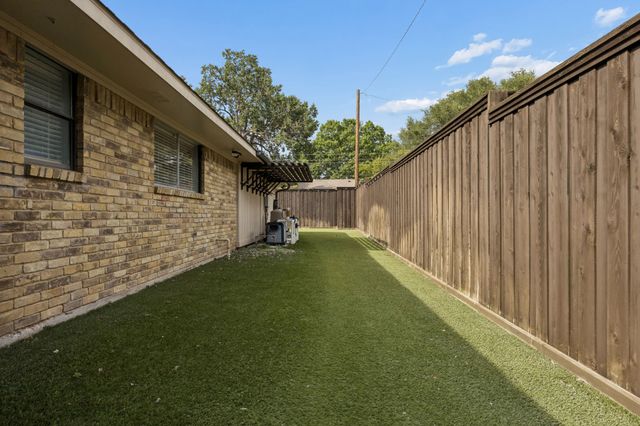 4333 Echo Glen Drive, Dallas, TX 75244