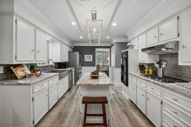 4333 Echo Glen Drive, Dallas, TX 75244
