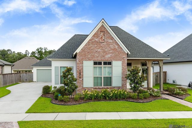 12856 Solemn Oaks Ave, Central, LA 70818