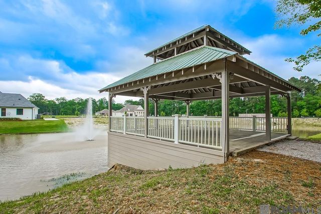 12856 Solemn Oaks Ave, Central, LA 70818