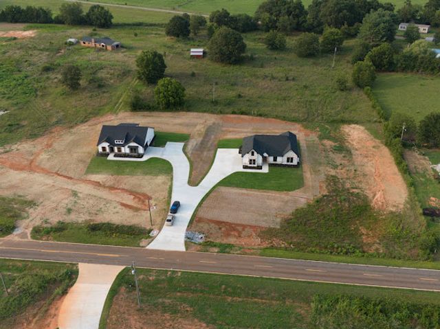 1620 Old Dobbins Bridge Road, Townville, SC 29689