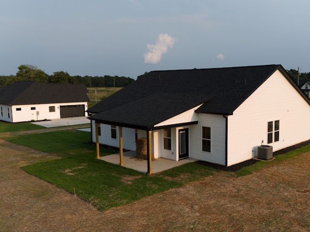 1620 Old Dobbins Bridge Road, Townville, SC 29689