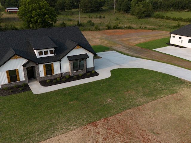 1620 Old Dobbins Bridge Road, Townville, SC 29689