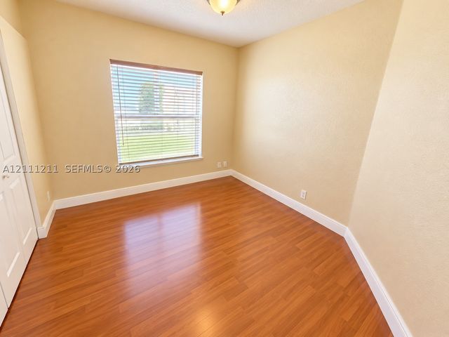 8941 NW 54th St, Sunrise, FL 33351