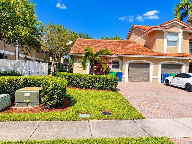 8941 NW 54th St, Sunrise, FL 33351