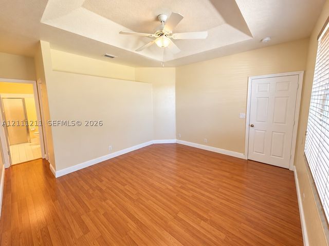 8941 NW 54th St, Sunrise, FL 33351