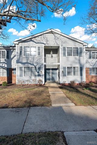 9043 W Swan Circle, Brentwood, MO 63144