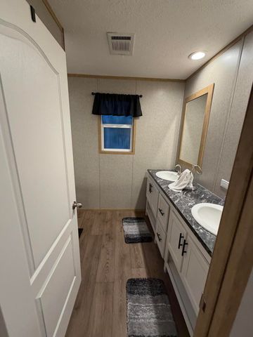 42 E Bluebottle Court, Defuniak Springs, FL 32433