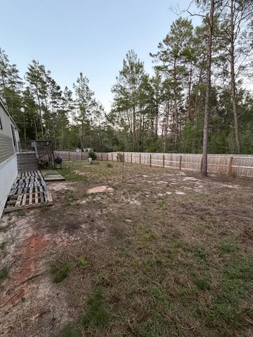 42 E Bluebottle Court, Defuniak Springs, FL 32433