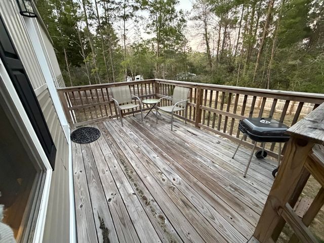 42 E Bluebottle Court, Defuniak Springs, FL 32433