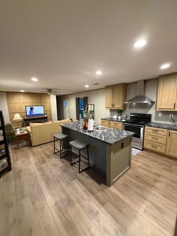 42 E Bluebottle Court, Defuniak Springs, FL 32433