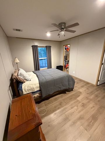 42 E Bluebottle Court, Defuniak Springs, FL 32433