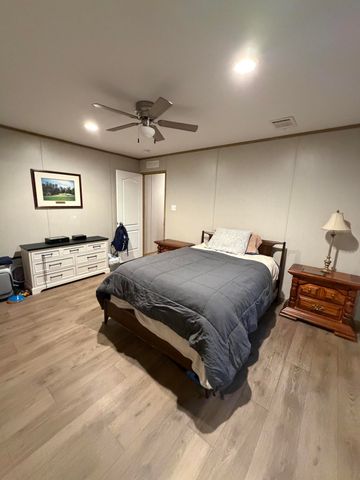 42 E Bluebottle Court, Defuniak Springs, FL 32433