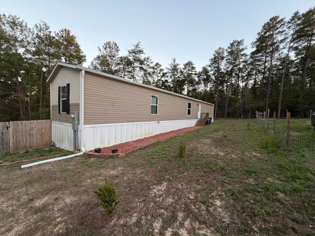 42 E Bluebottle Court, Defuniak Springs, FL 32433
