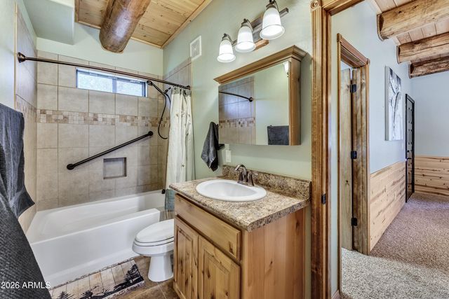 3028 MEARNS Lane, Overgaard, AZ 85933