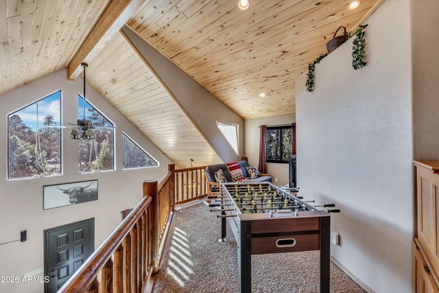 3028 MEARNS Lane, Overgaard, AZ 85933