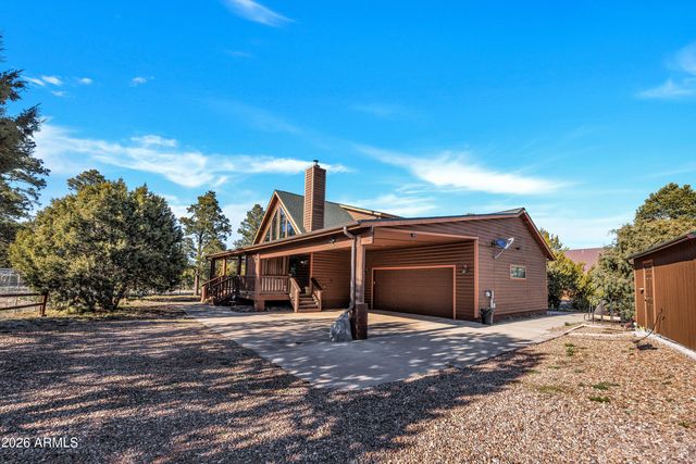 3028 MEARNS Lane, Overgaard, AZ 85933