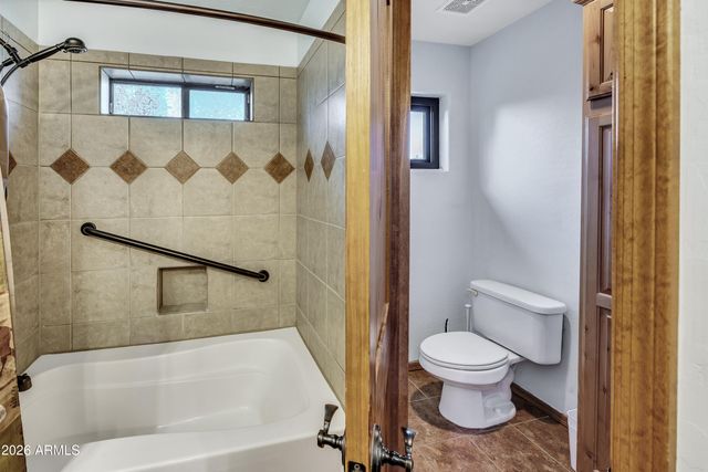 3028 MEARNS Lane, Overgaard, AZ 85933