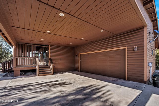 3028 MEARNS Lane, Overgaard, AZ 85933