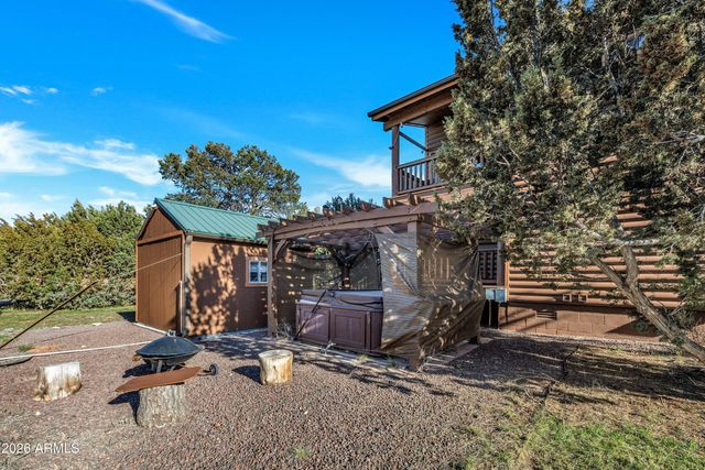 3028 MEARNS Lane, Overgaard, AZ 85933