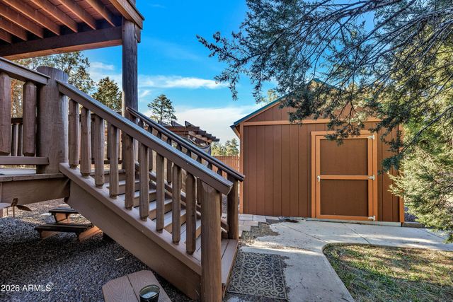 3028 MEARNS Lane, Overgaard, AZ 85933