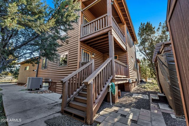 3028 MEARNS Lane, Overgaard, AZ 85933