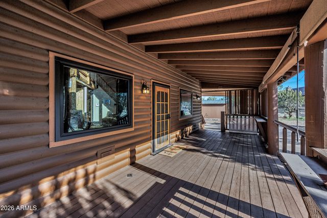 3028 MEARNS Lane, Overgaard, AZ 85933