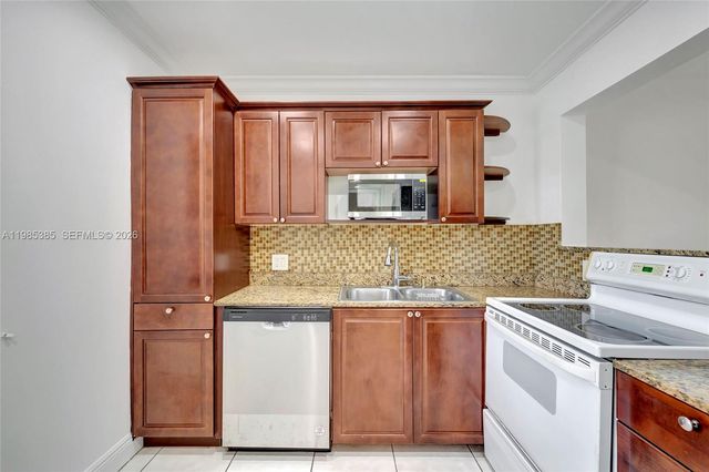 126 S Cypress Rd 729, Pompano Beach, FL 33060