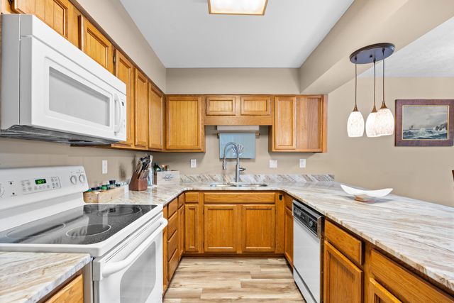 6813 Porcher Dr Apt 21, Myrtle Beach, SC 29572