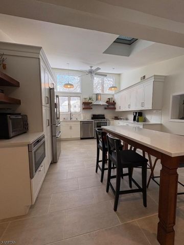 41 Moraine Road, Parsippany-troy Hills Twp., NJ 07950