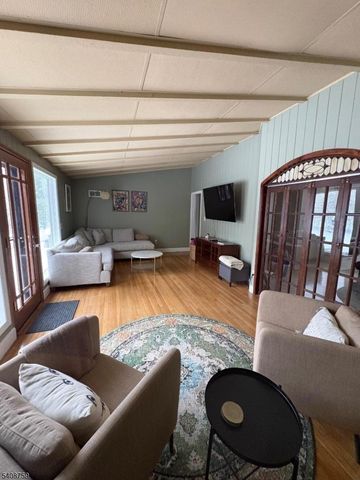 41 Moraine Road, Parsippany-troy Hills Twp., NJ 07950