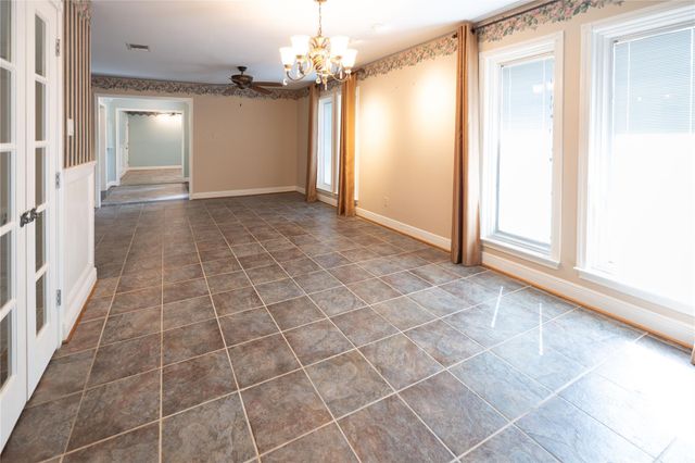 7546 Maple Tree Drive, Houston, TX 77088